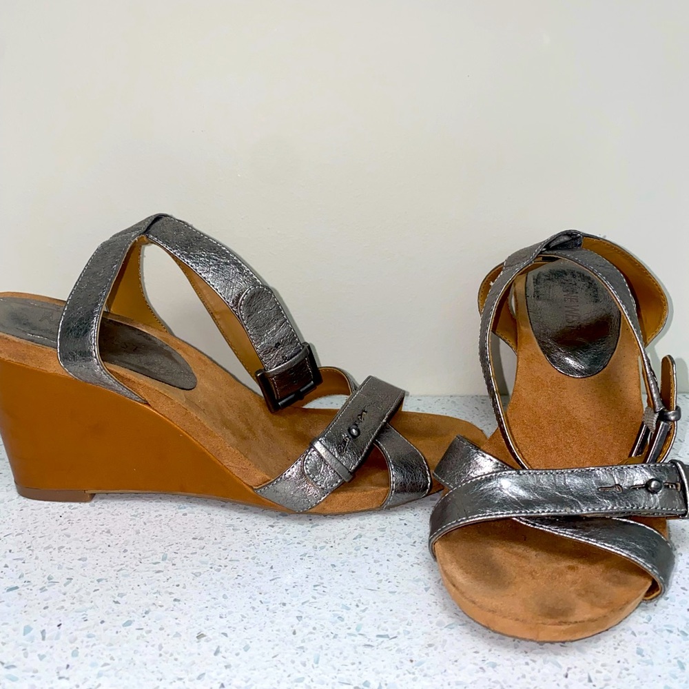 Nine West Mettalic Silver Wedges